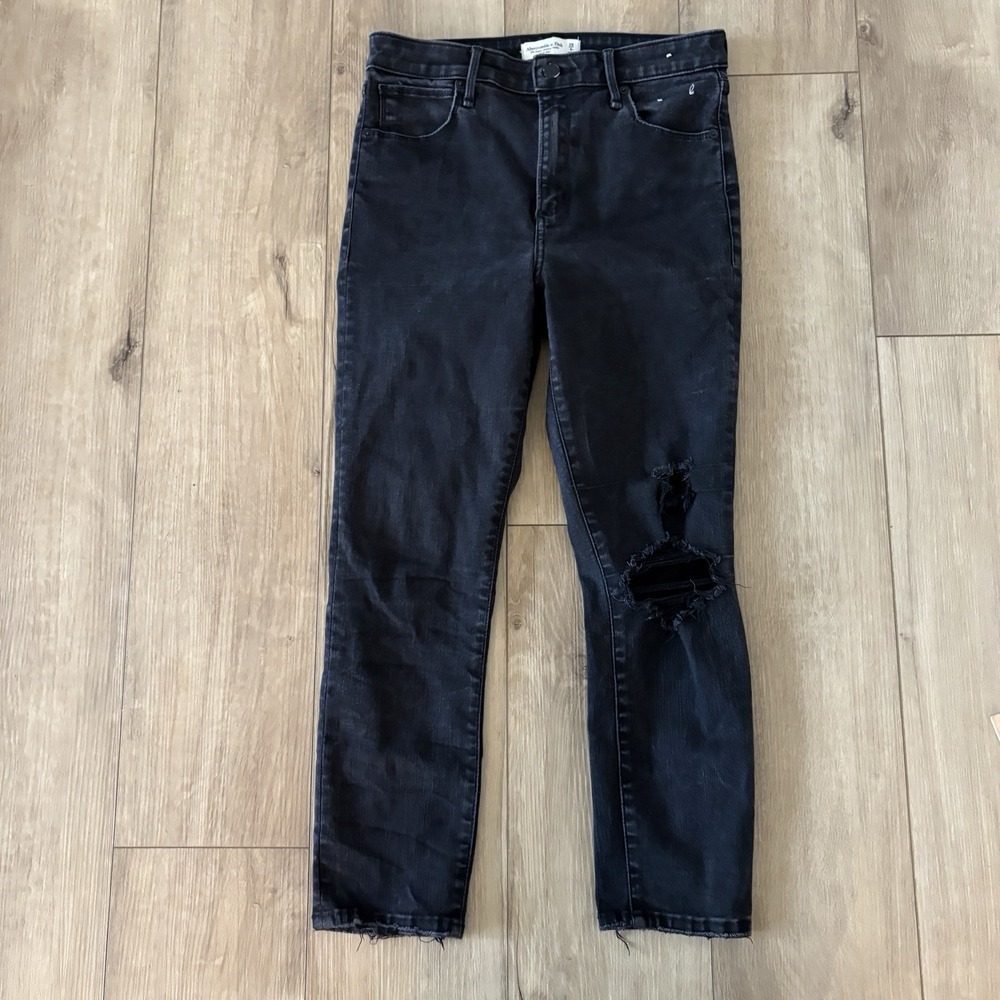 Abercrombie & Fitch Super Skinny Ankle Jeans High Rise Distressed Black Size 28S